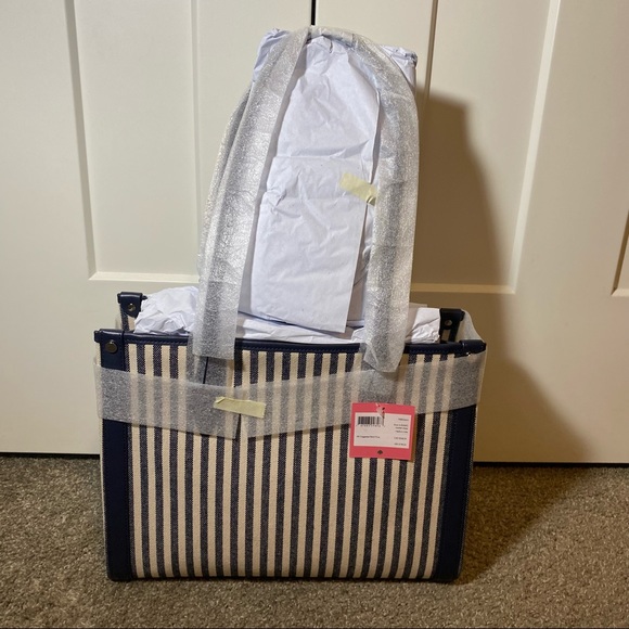 ❤️SOLD❤️Kate Spade market stripe medium tote - Picture 3 of 6